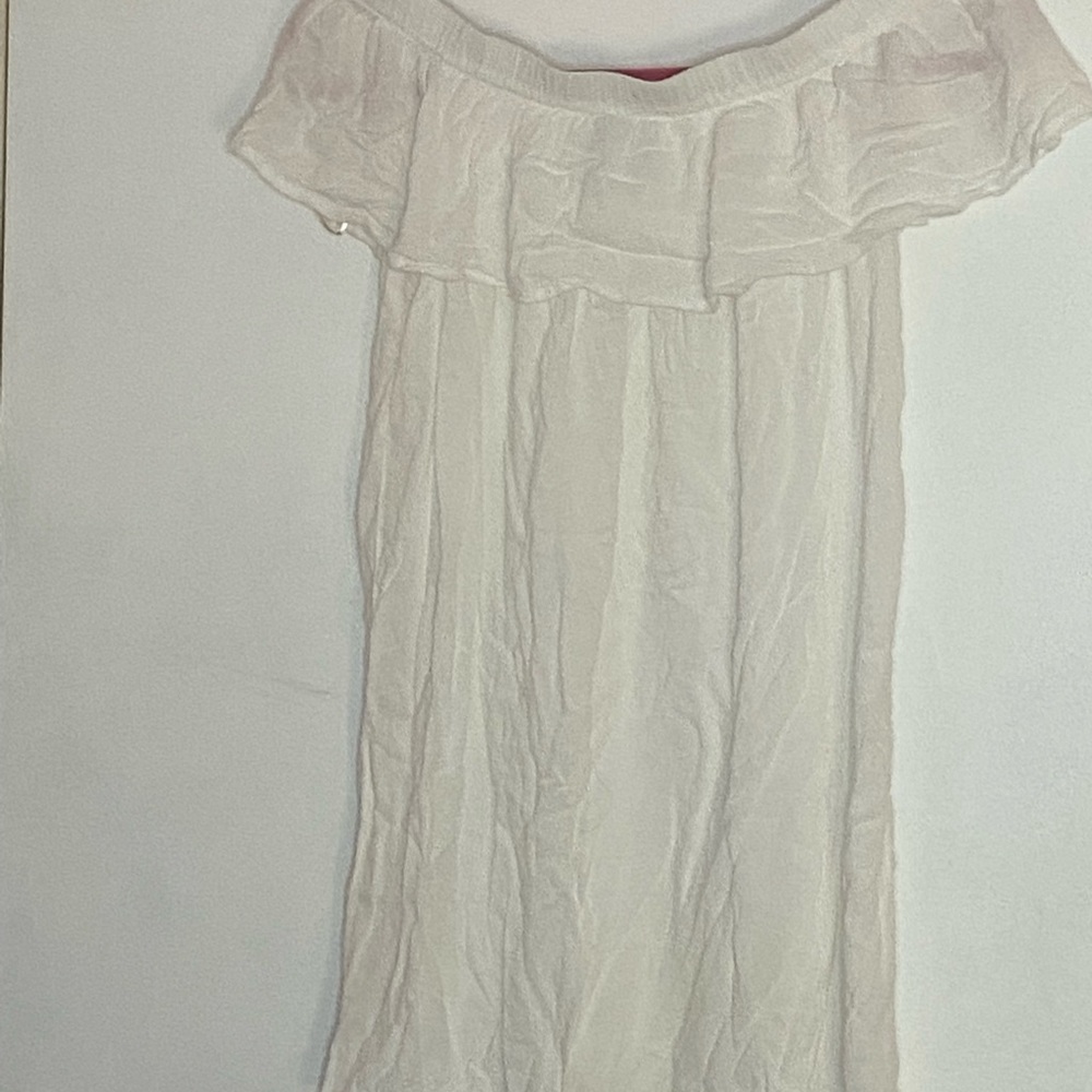 white forever 21 off the shoulders shirt/dress.